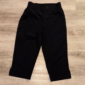 💥2/$33💥 Marika Capris